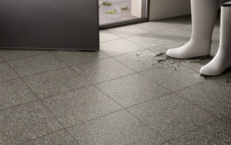 Керамогранит Колизеум КОРТИНА ЧЕРНЫЙ СТУПЕНЬ УГЛОВАЯ ЛУНА 32,5x32,5